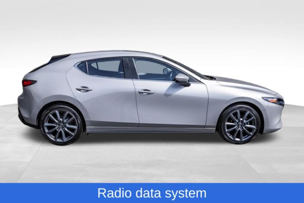 Used 2022 Mazda Mazda3 Preferred Hatchback