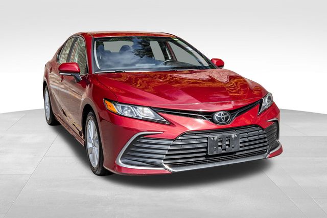 Used 2022 Toyota Camry LE with VIN 4T1C11BK2NU062753 for sale in Simsbury, CT