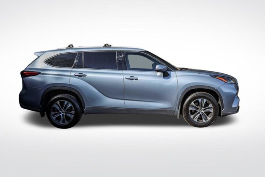 Used 2022 Toyota Highlander XLE SUV