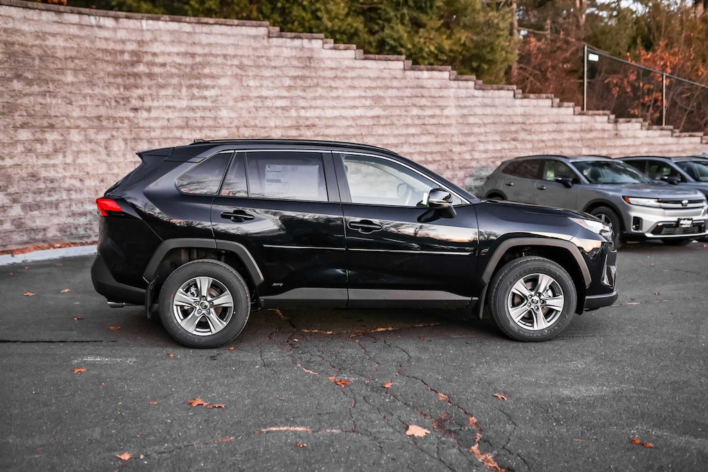 New 2025 Toyota RAV4 Hybrid LE LE AWD SUV