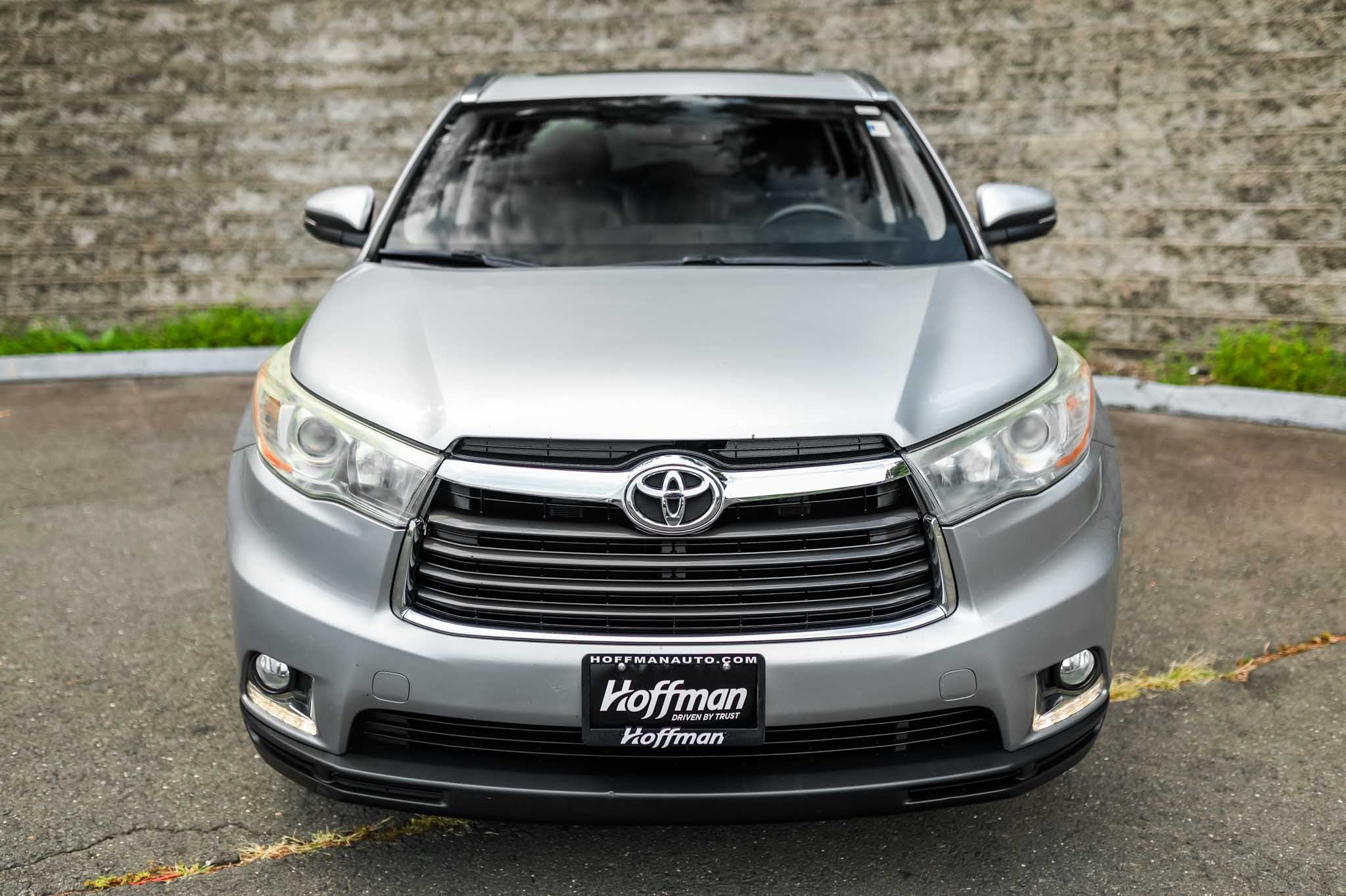 Used 2016 Toyota Highlander Limited with VIN 5TDDKRFH7GS319786 for sale in Simsbury, CT
