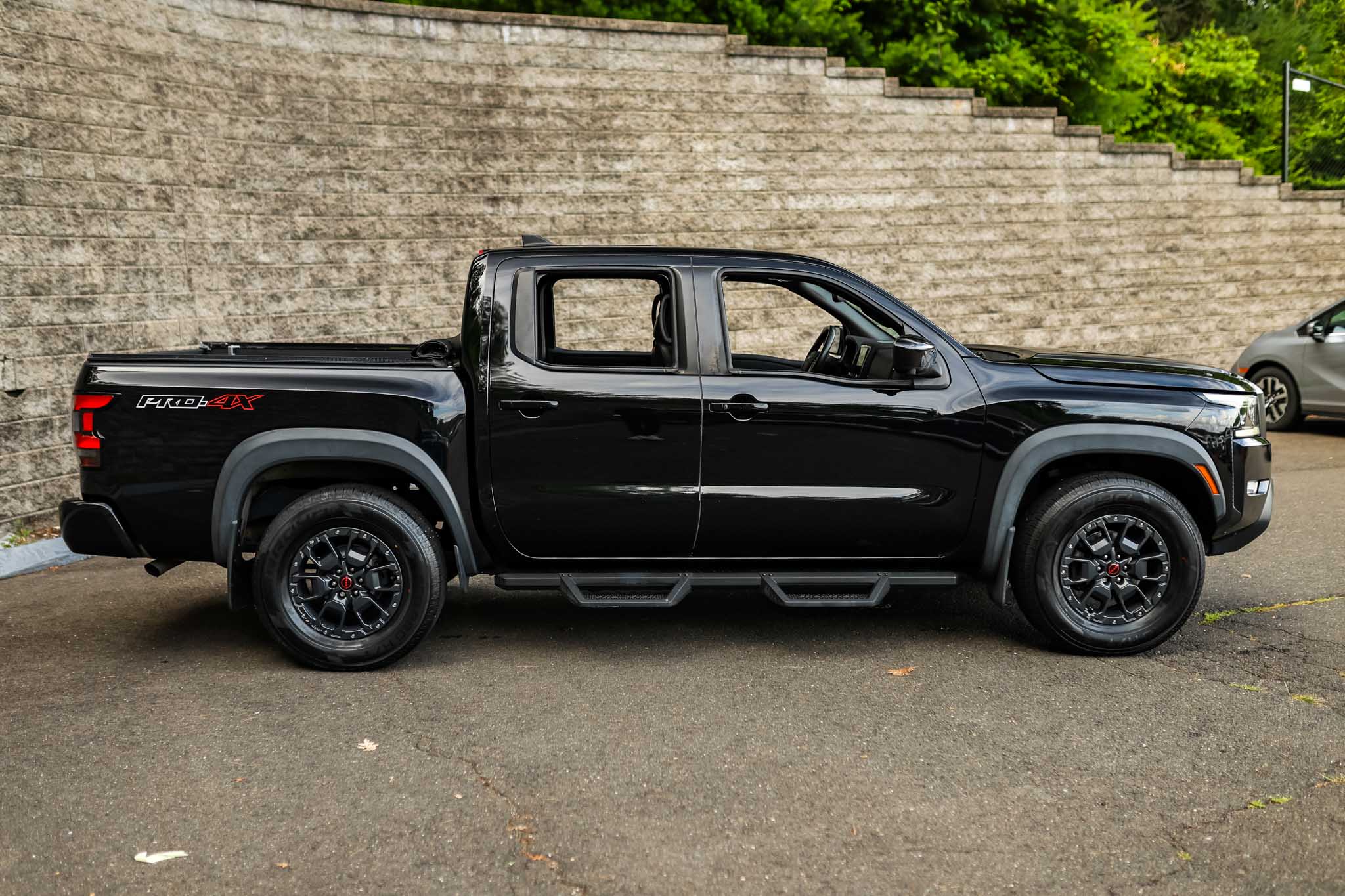 2022 Nissan Frontier PRO-4X photo 3
