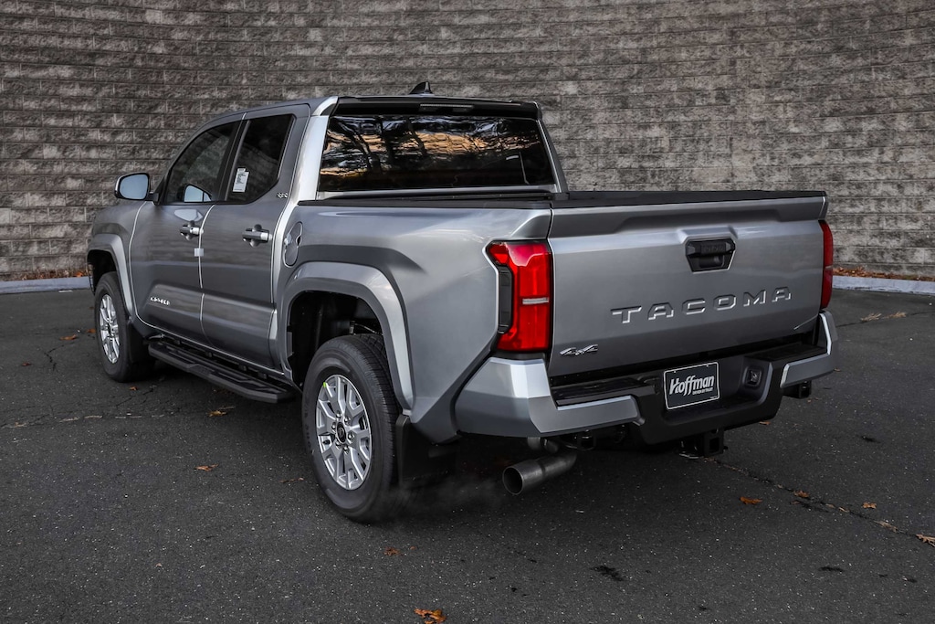 New 2025 Toyota Tacoma SR5 4X4 DOUBLE CAB