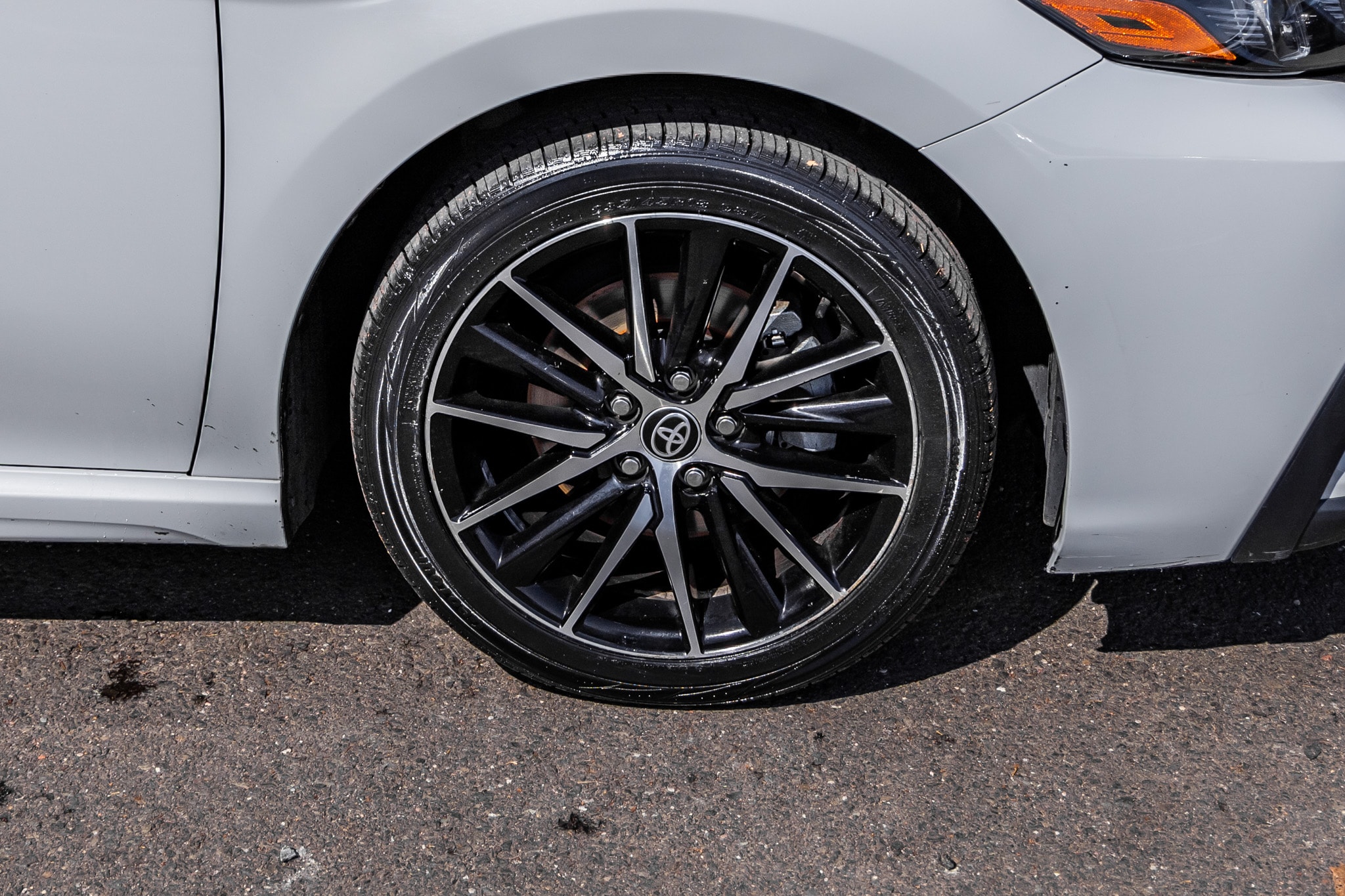 View vehicle photo 7