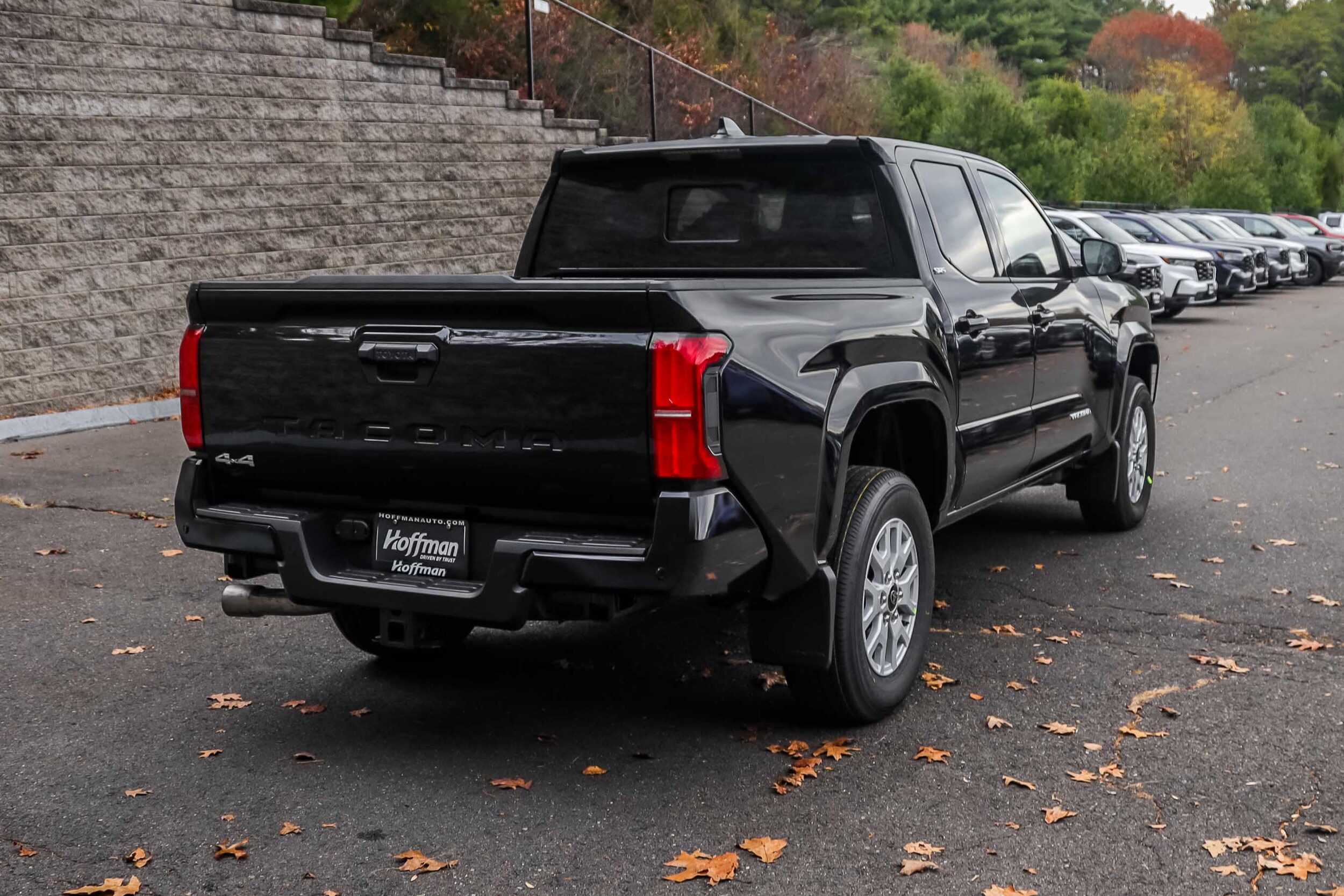 2025 Toyota Tacoma SR5 4x4 Double Cab photo 2