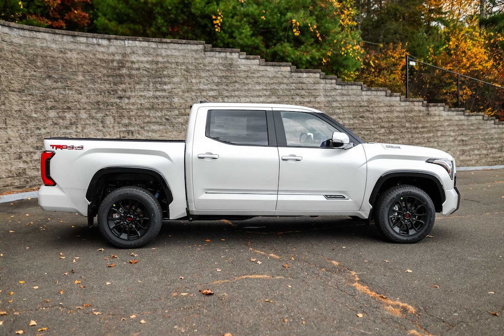 New 2026 Toyota Tundra i-FORCE MAX Platinum PLATINUM CREWMAX 5.5