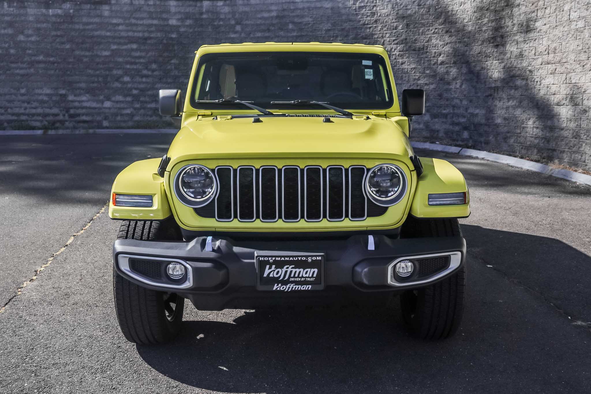 2024 Jeep Wrangler Sahara 4xe photo 2