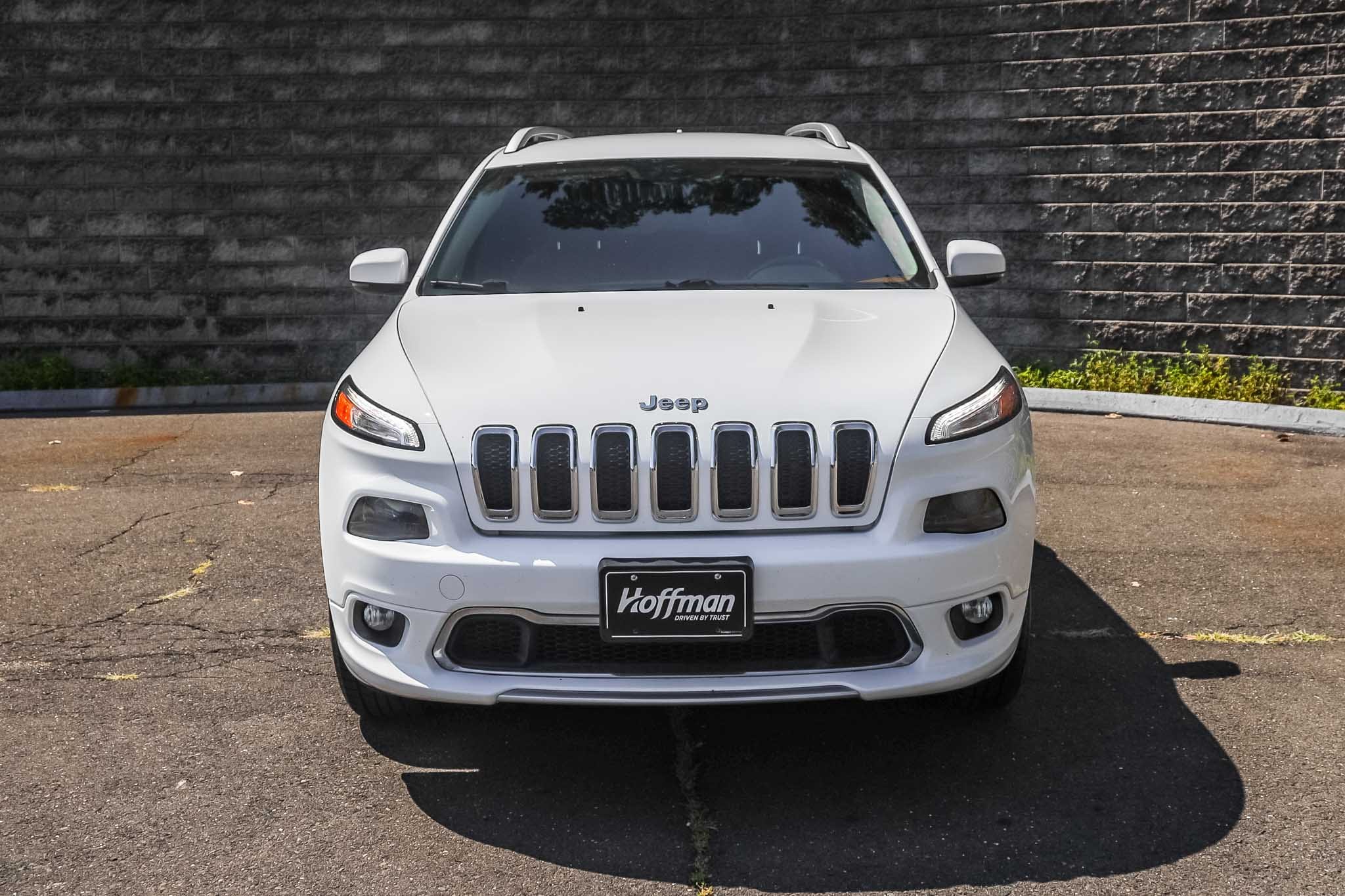 Used 2018 Jeep Cherokee Overland with VIN 1C4PJMJX9JD594371 for sale in Simsbury, CT