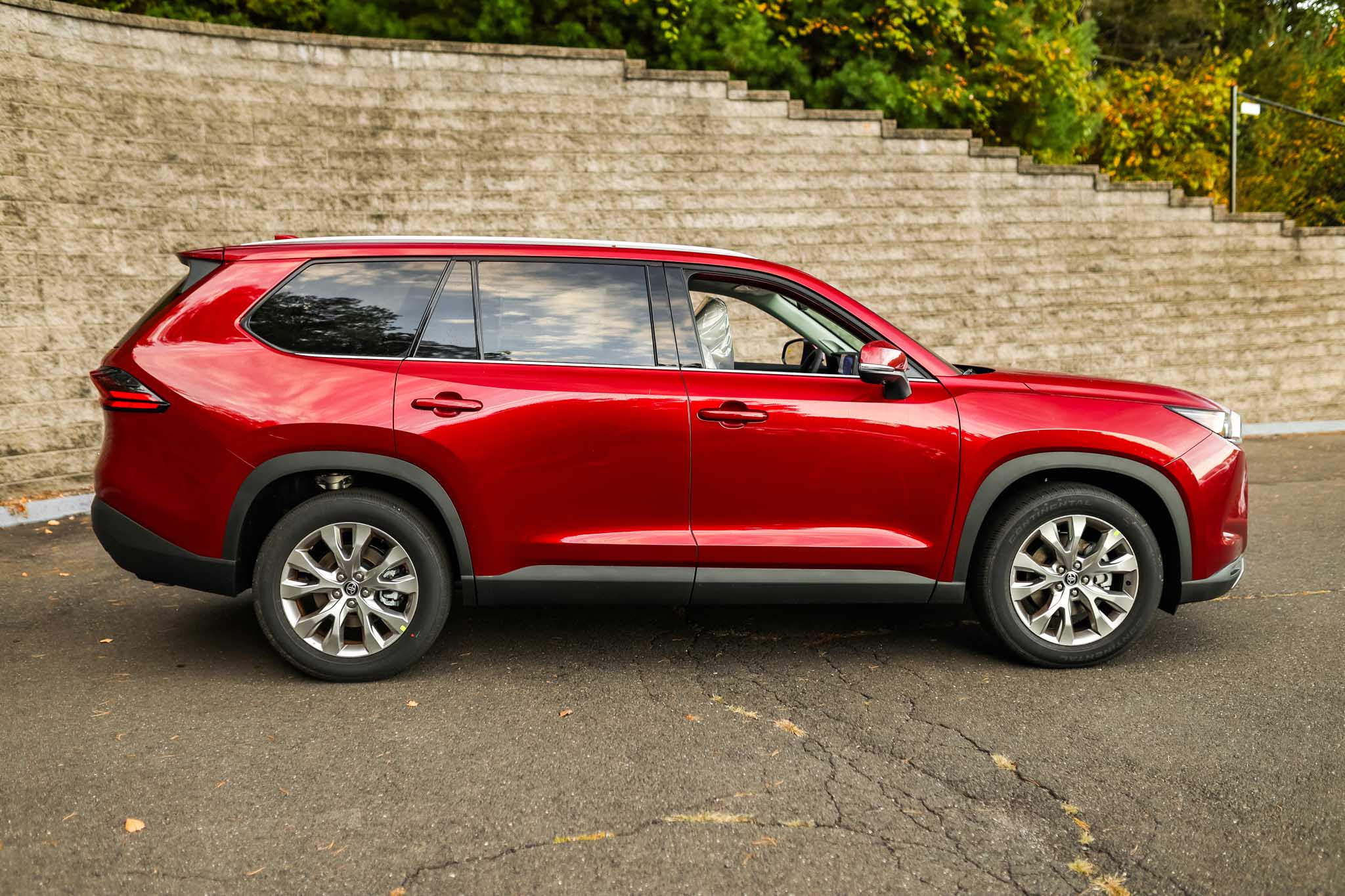 2026 Toyota Grand Highlander Limited photo 2