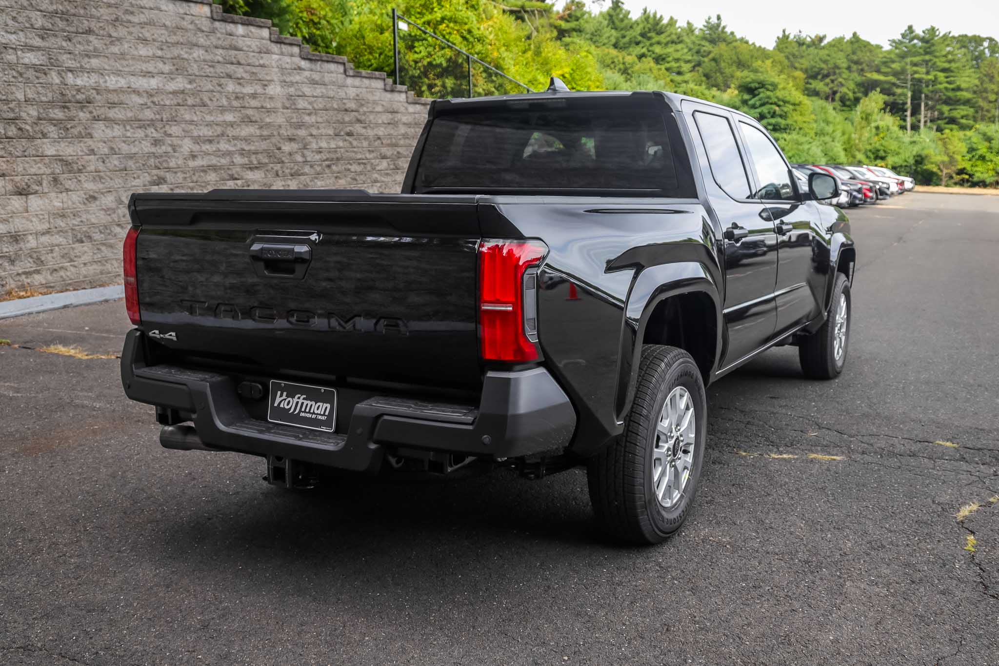 2025 Toyota Tacoma SR 4x4 Double Cab photo 3