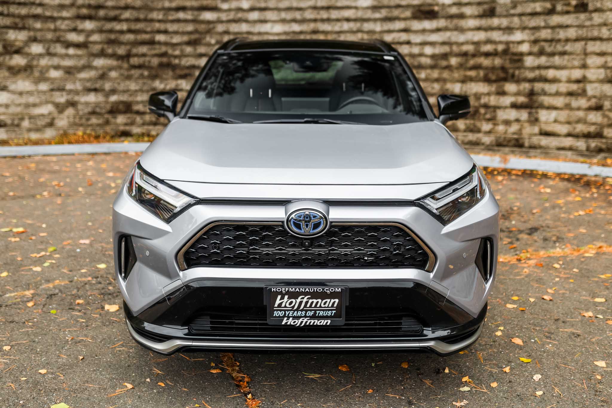 2023 Toyota RAV4 Prime XSE Premium photo 2