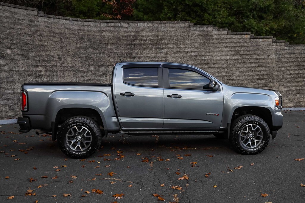 Used 2022 GMC Canyon AT4 w/Leather Truck Crew Cab