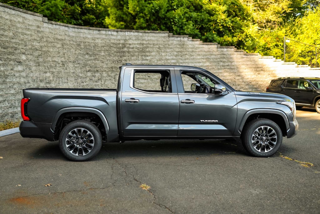 New 2025 Toyota Tundra i-FORCE MAX Limited LIMITED CREWMAX 5.5