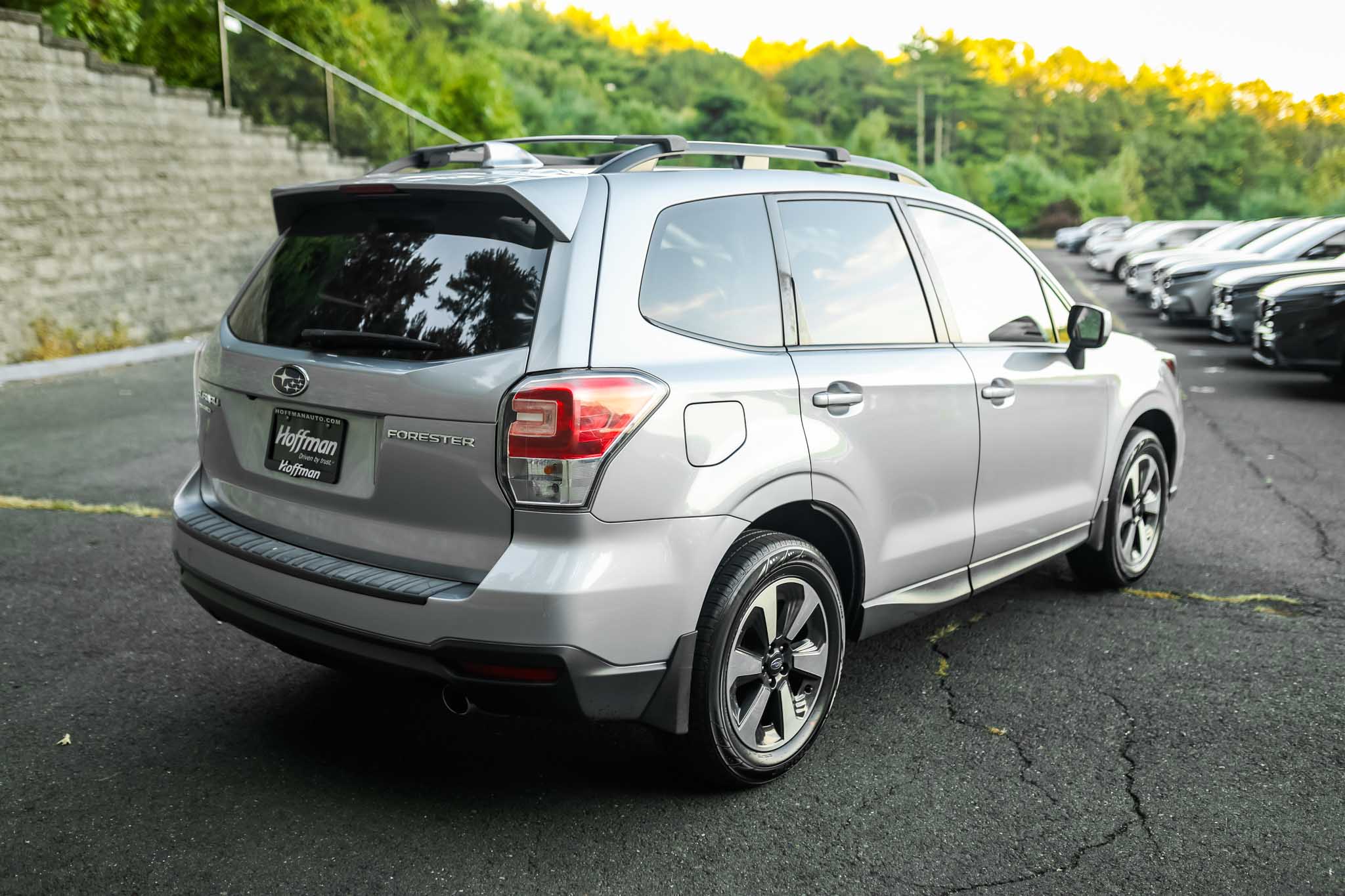 2017 Subaru Forester 2.5i Premium photo 4