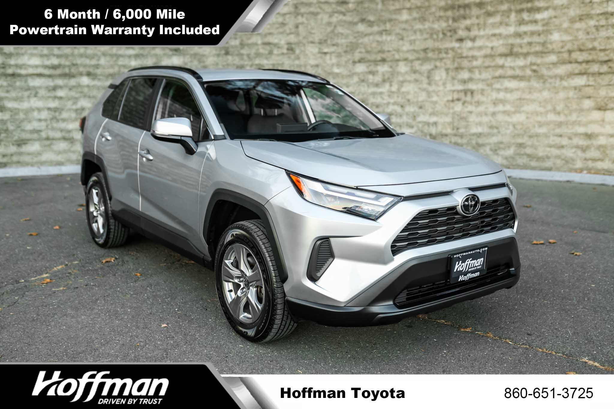 2023 Toyota RAV4 XLE's photo