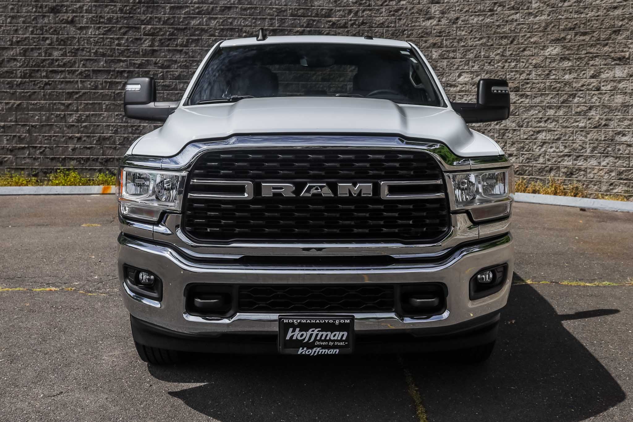 2024 Ram 2500 Big Horn photo 2