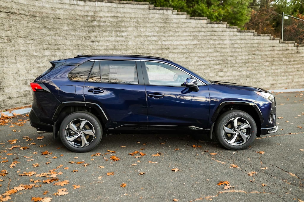 New 2025 Toyota RAV4 Plug-in Hybrid SE PLUG-IN HYBRID