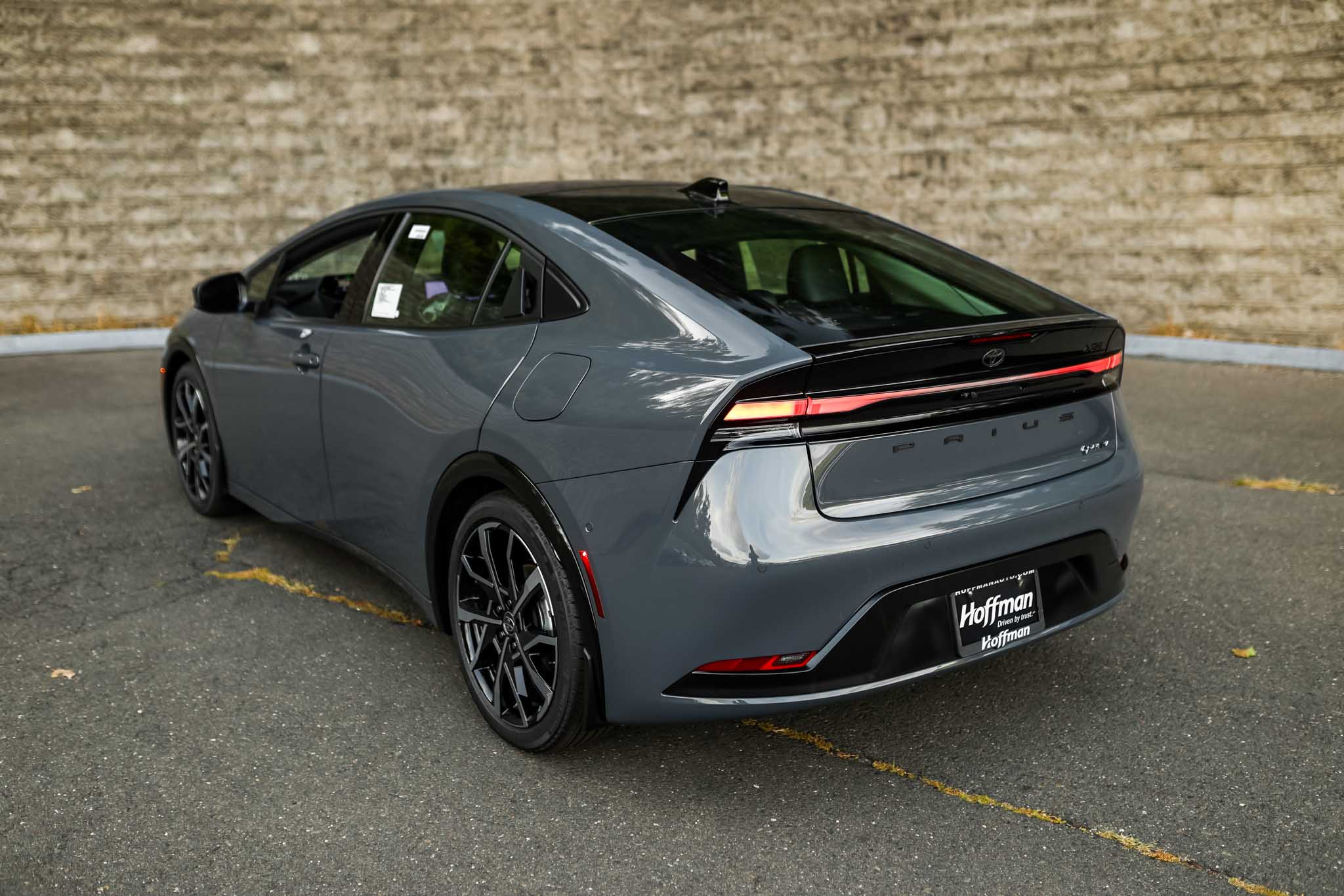 2026 Toyota Prius XSE Premium Plug-in Hybrid photo 4