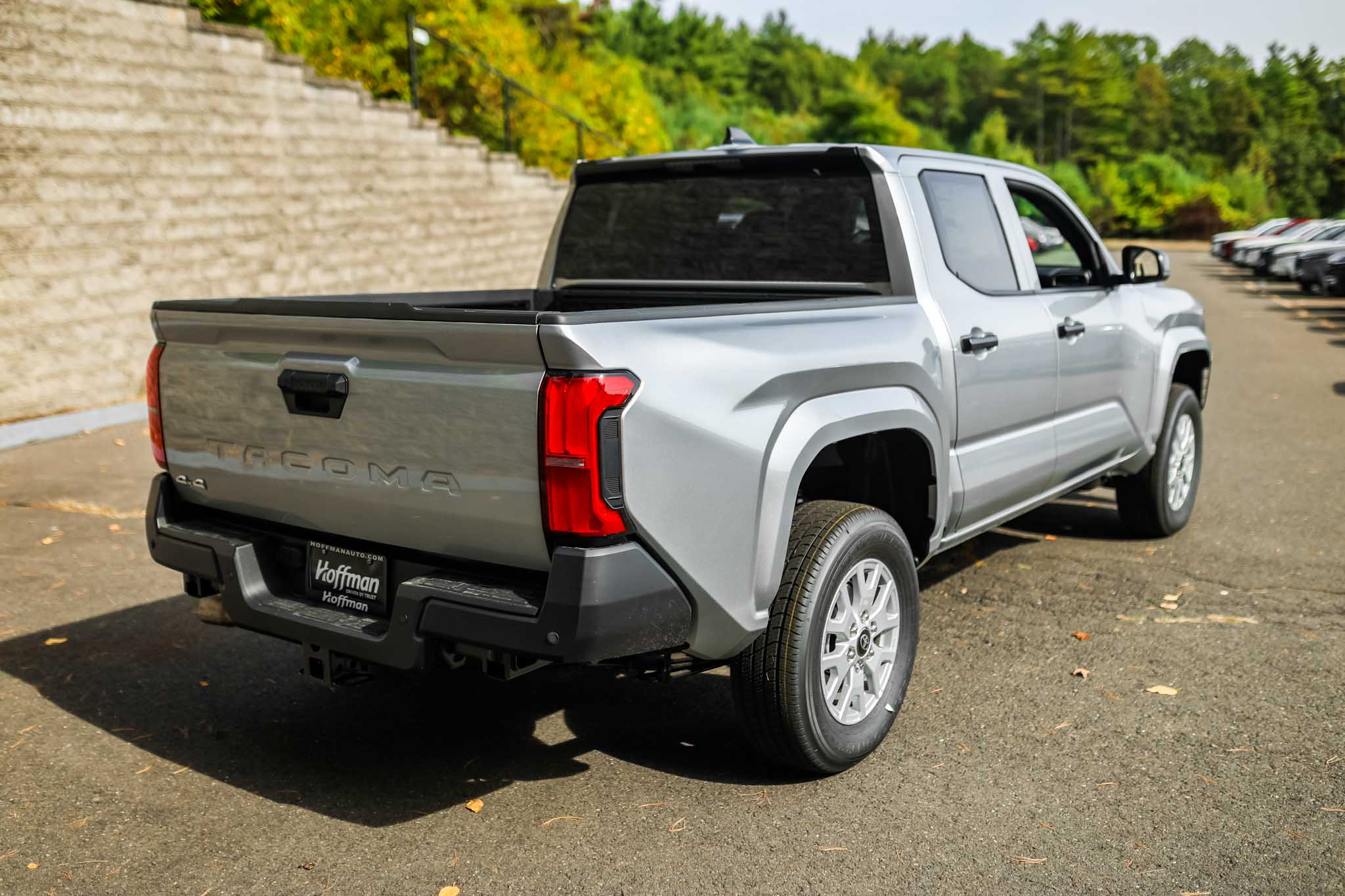 2025 Toyota Tacoma SR 4x4 Double Cab photo 3