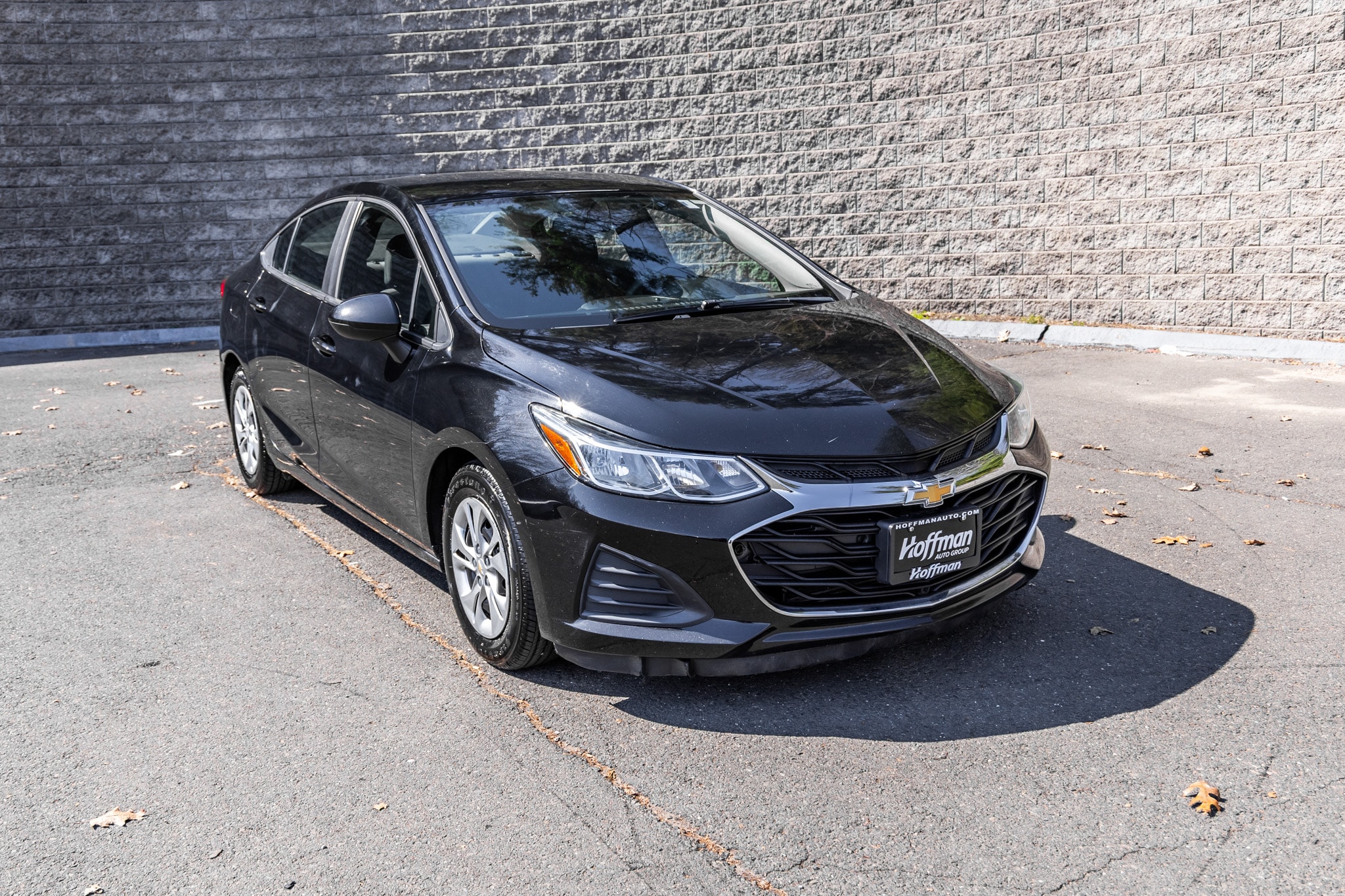 Used 2019 Chevrolet Cruze LS with VIN 1G1BJ5SM1K7106575 for sale in Simsbury, CT