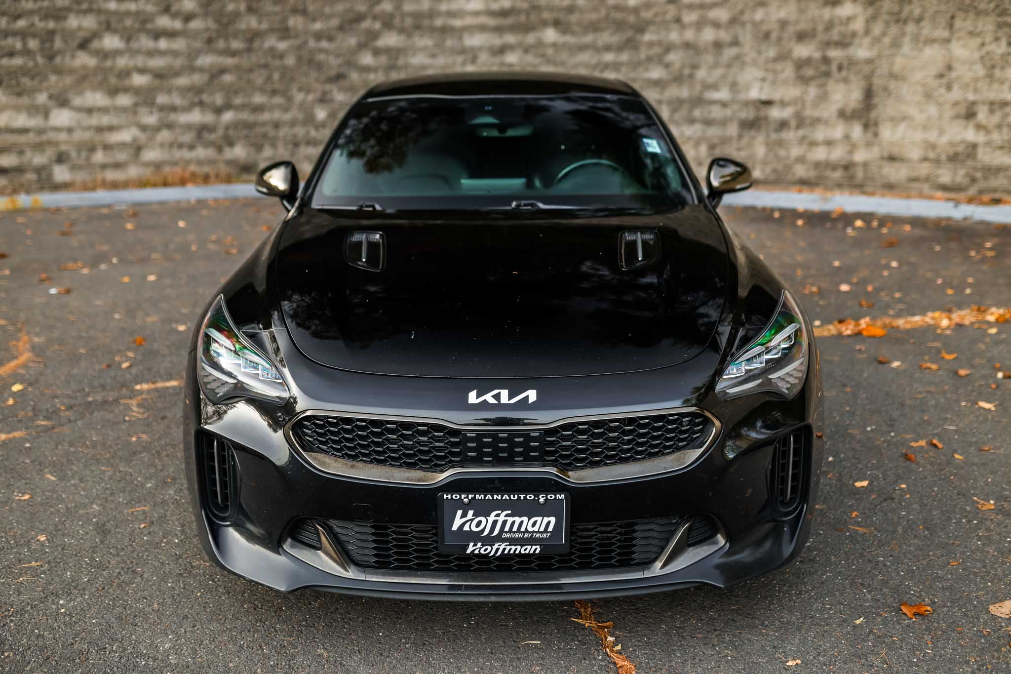 2022 Kia Stinger GT-Line photo 2