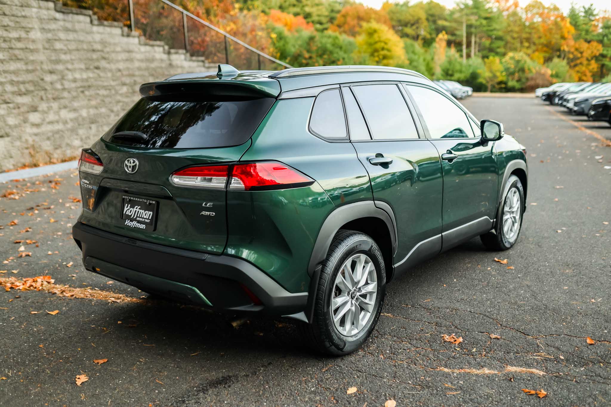 2022 Toyota Corolla Cross LE photo 3