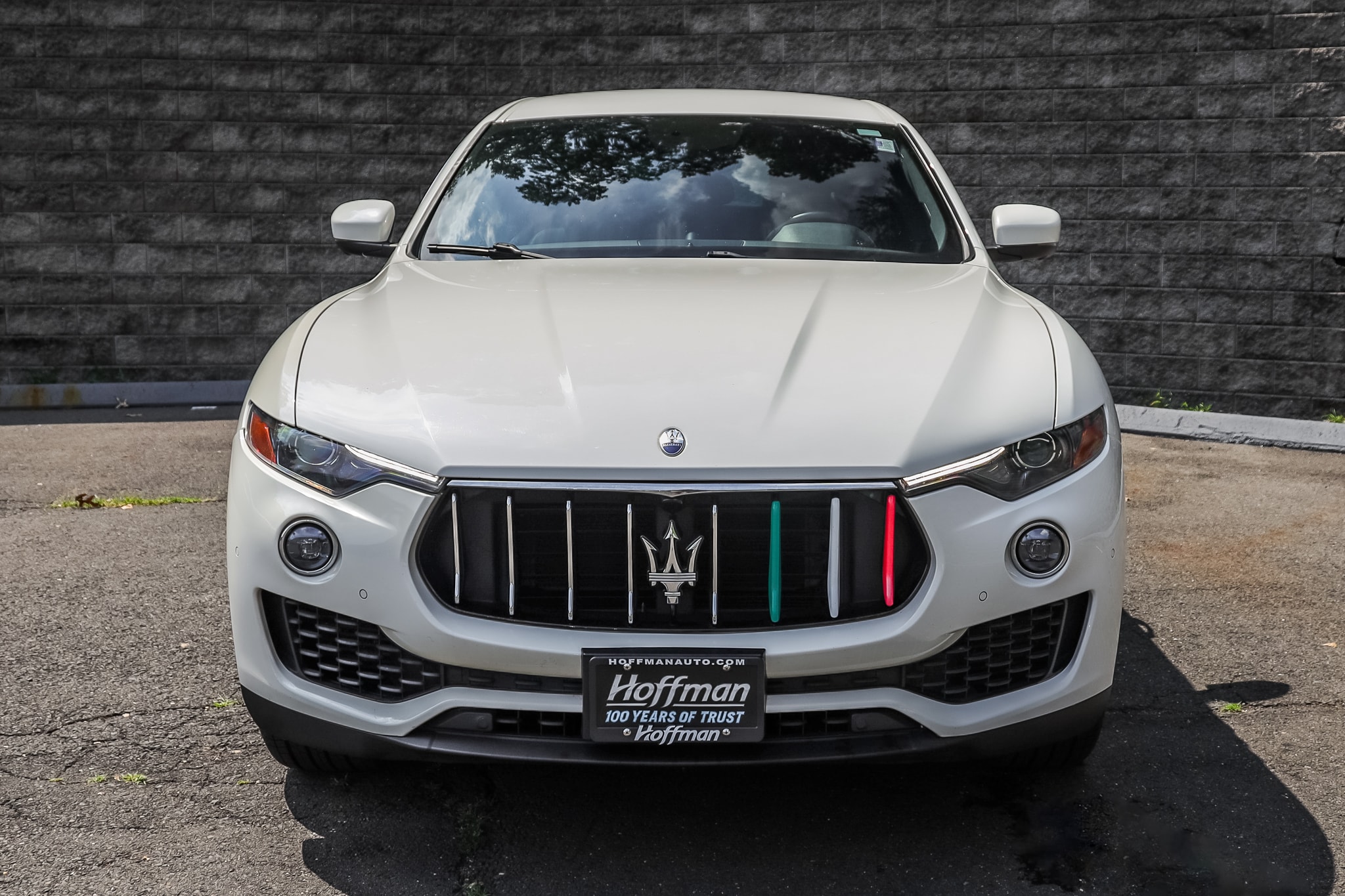 Used 2018 Maserati Levante Base with VIN ZN661XUA7JX279053 for sale in Simsbury, CT