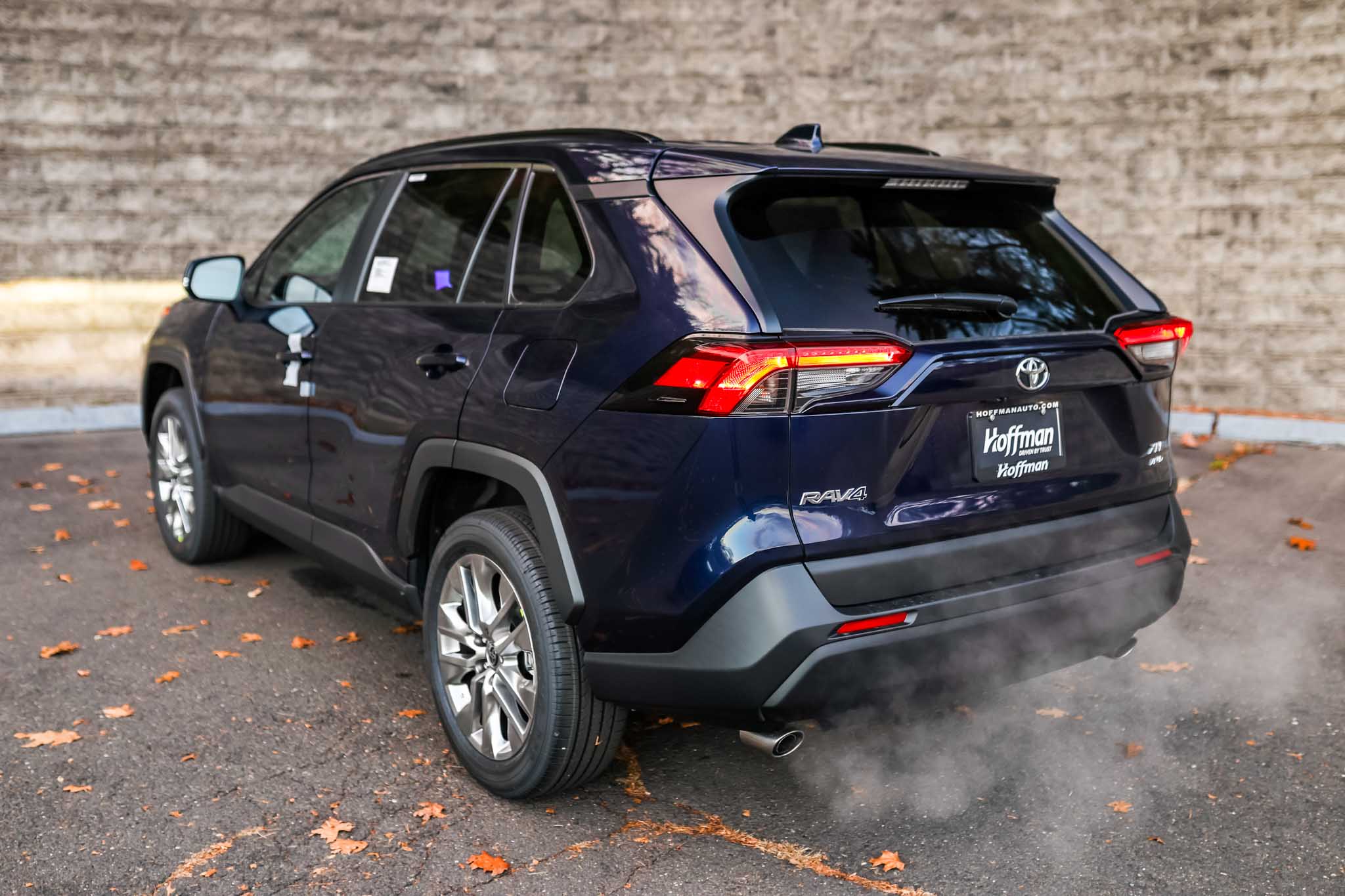 2025 Toyota RAV4 XLE Premium photo 3