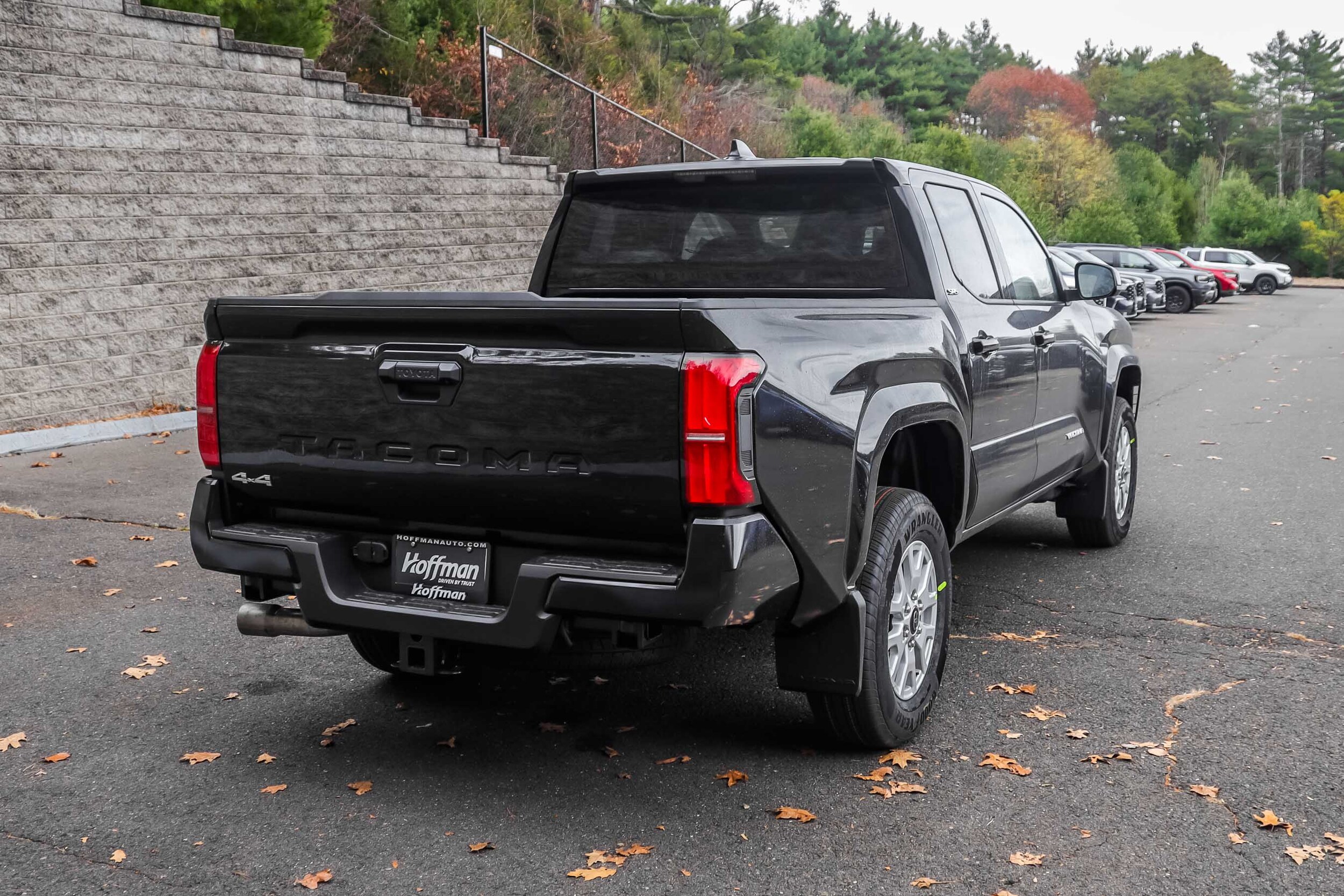 2025 Toyota Tacoma SR5 4x4 Double Cab photo 2