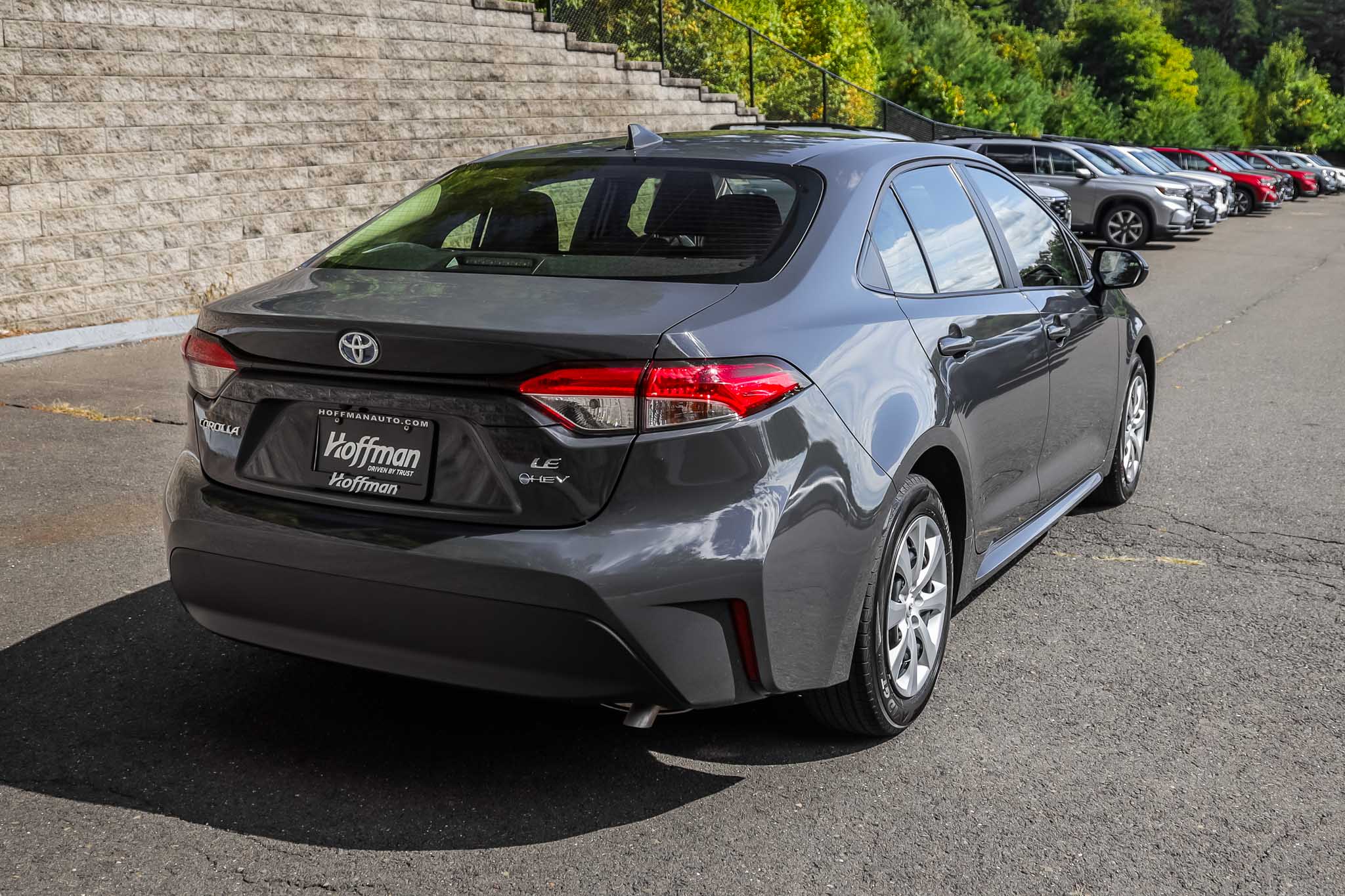 2025 Toyota Corolla Hybrid LE photo 4