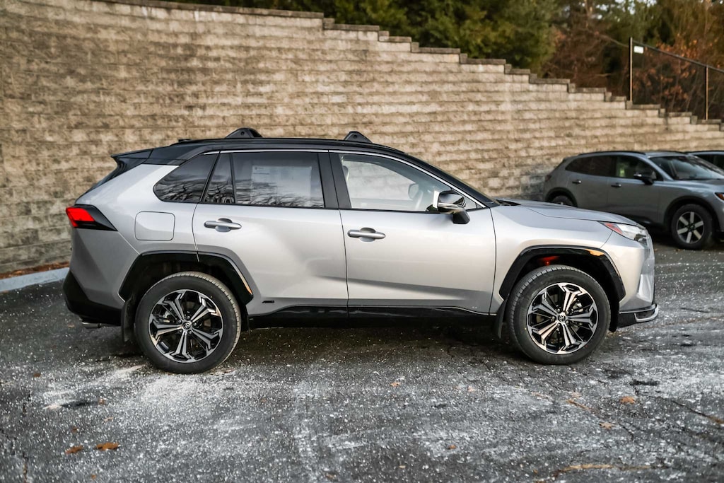New 2025 Toyota RAV4 Plug-in Hybrid XSE PLUG-IN HYBRID