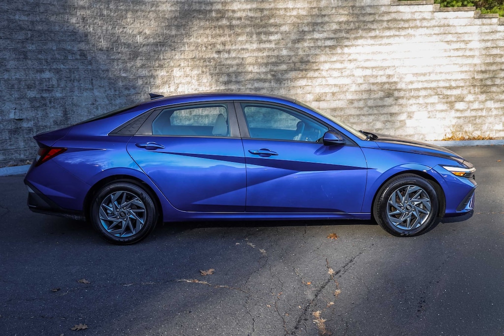 Used 2024 Hyundai Elantra SEL Sedan