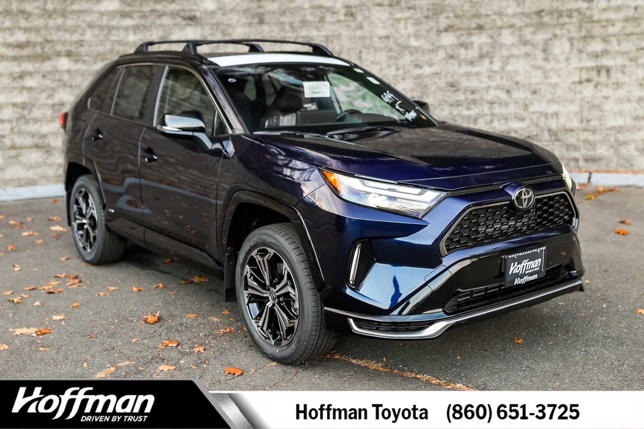 2025 Toyota RAV4 XSE's photo