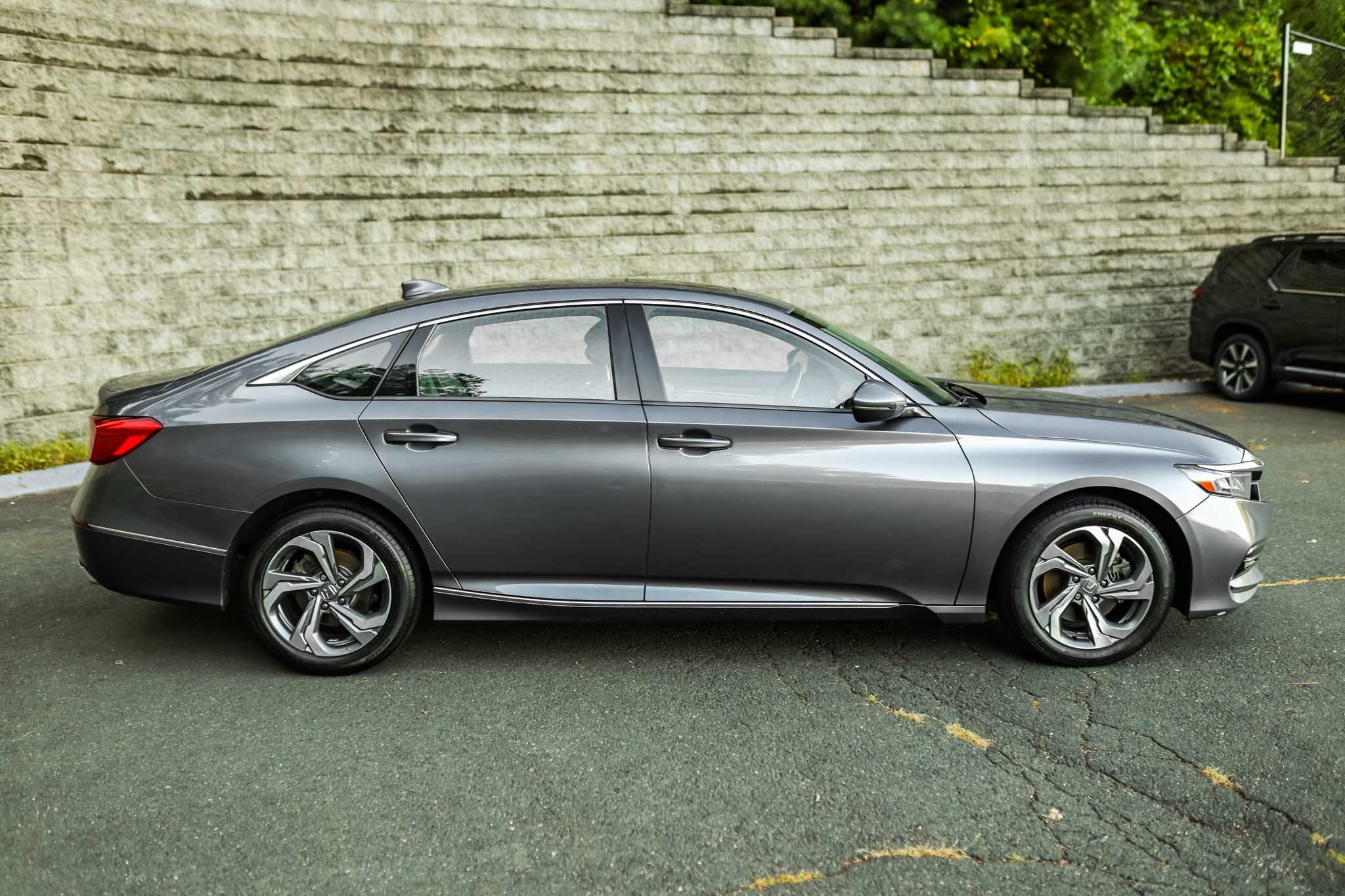 2018 Honda Accord EX-L 2.0T photo 2