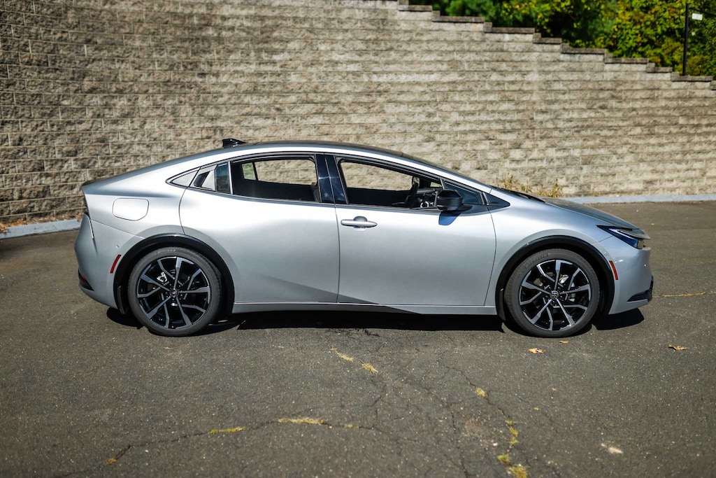 New 2026 Toyota Prius Plug-in Hybrid XSE Premium PLUG-IN HYBRID