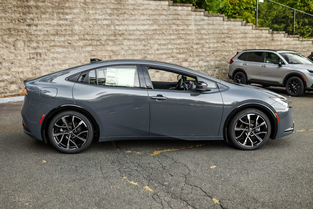 New 2026 Toyota Prius Plug-in Hybrid XSE Premium PLUG-IN HYBRID