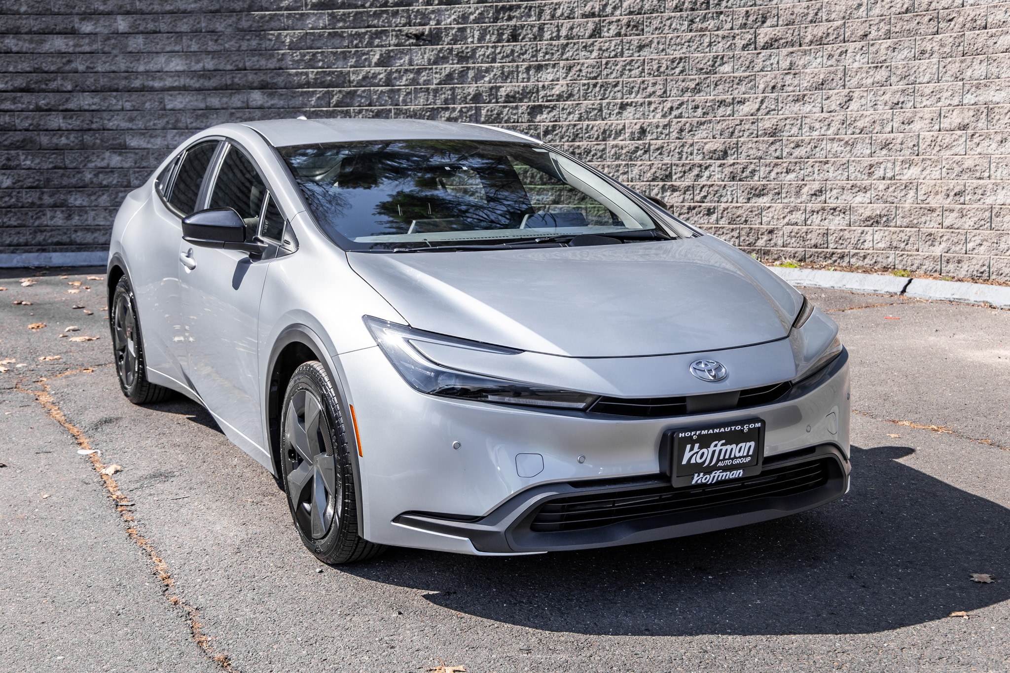 View vehicle photo 2