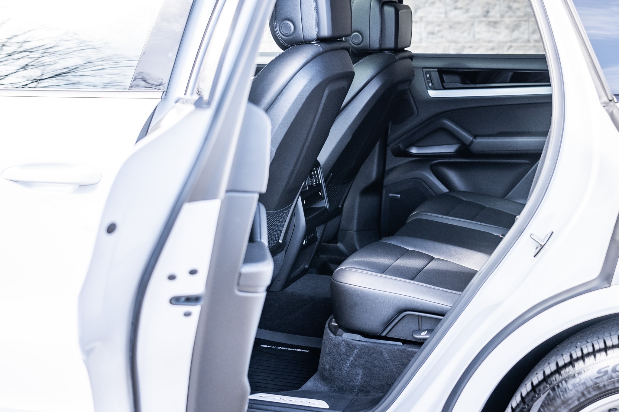 2024 Porsche Cayenne Base - Photo 21