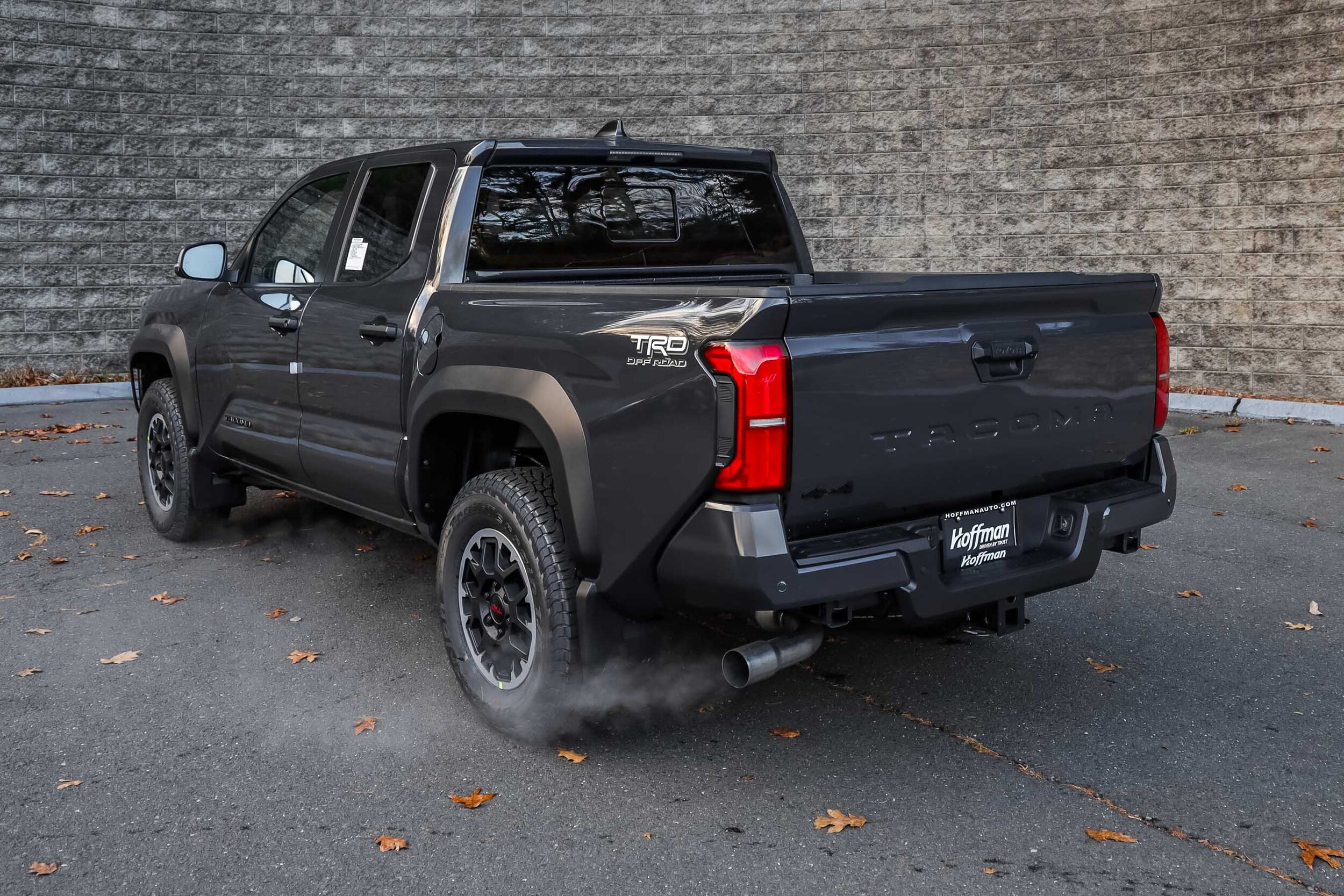 2025 Toyota Tacoma TRD Off-Road 4x4 Double Cab photo 2
