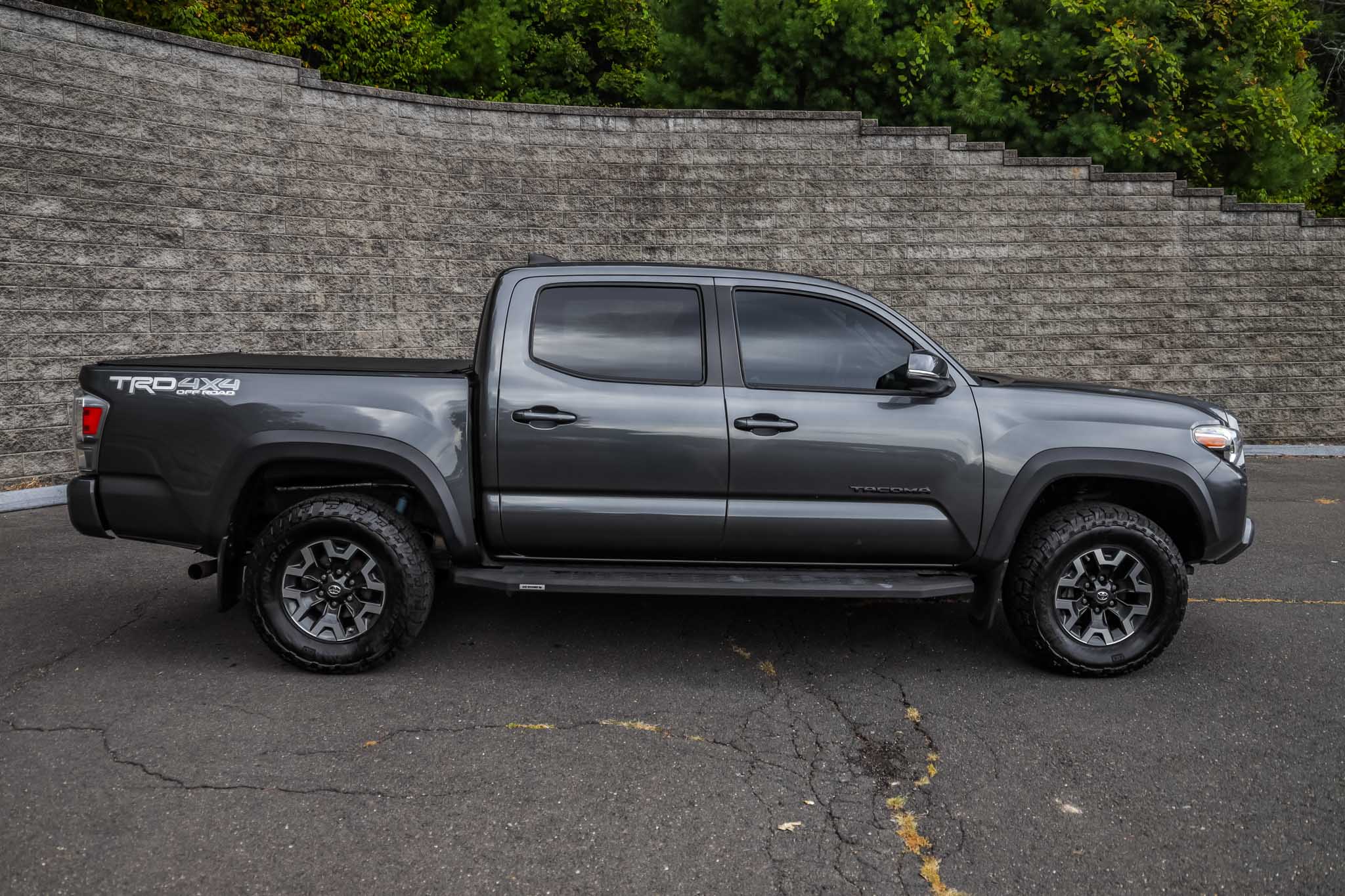 2020 Toyota Tacoma TRD Off-Road Double Cab photo 2