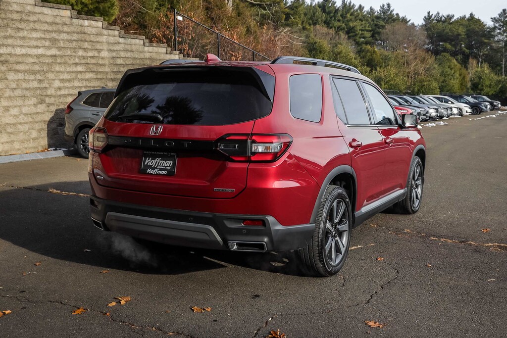 Used 2025 Honda Pilot Touring SUV