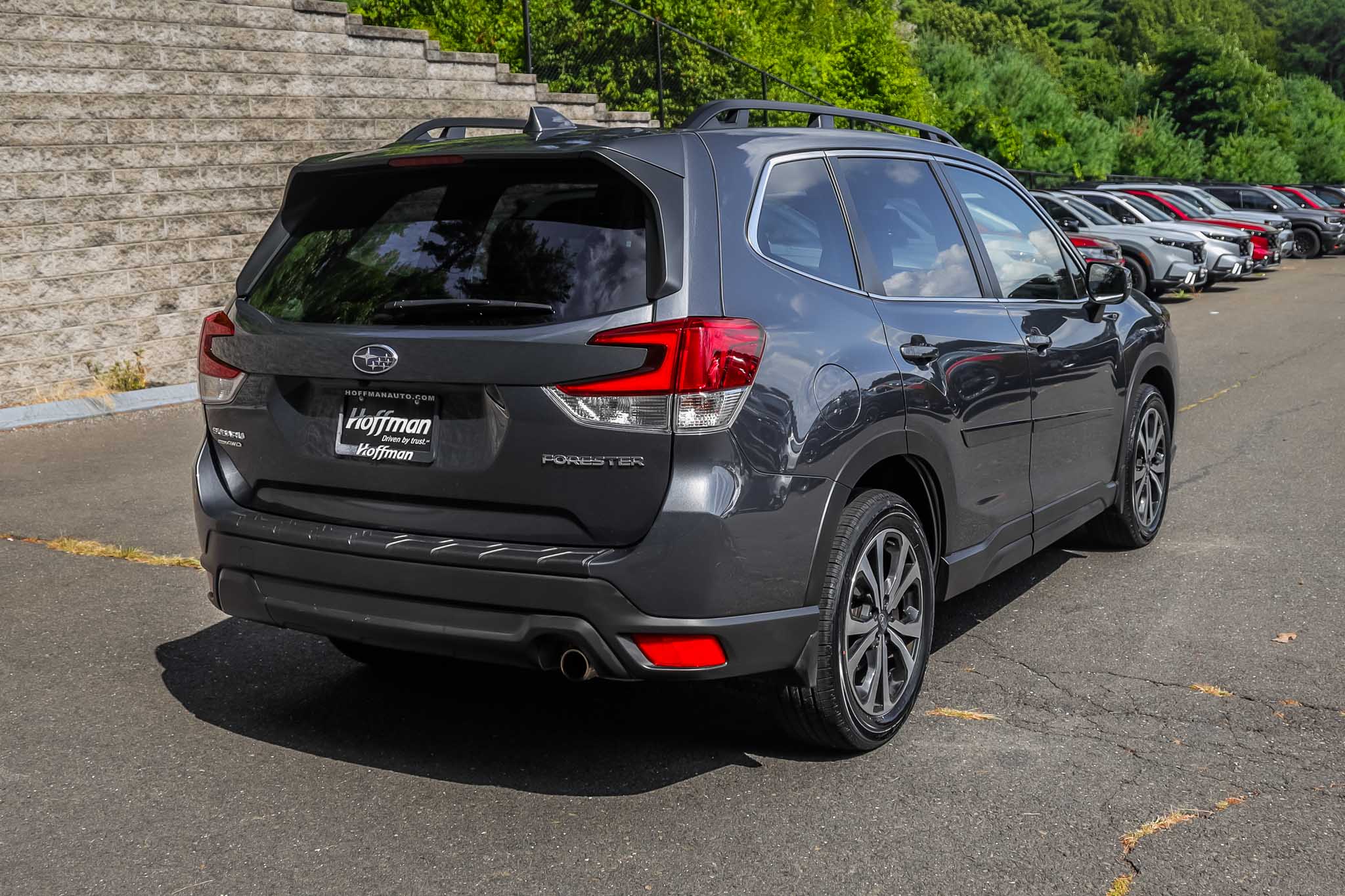 2022 Subaru Forester Limited photo 4