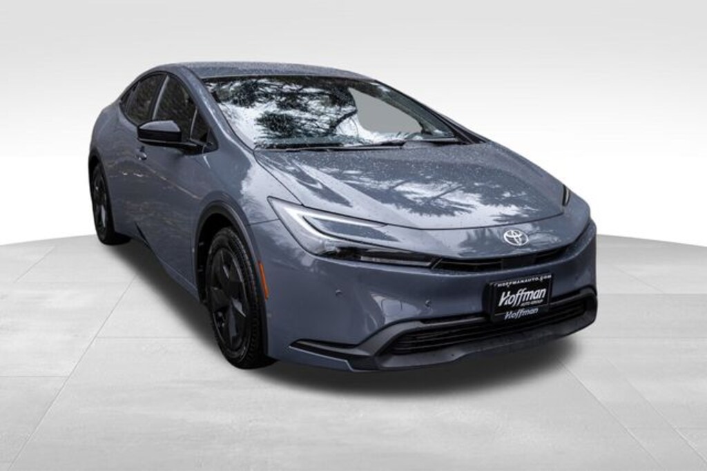 Used 2025 Toyota Prius LE Hatchback