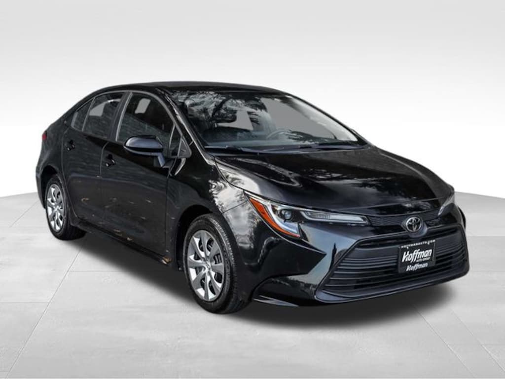 Certified 2025 Toyota Corolla LE Sedan