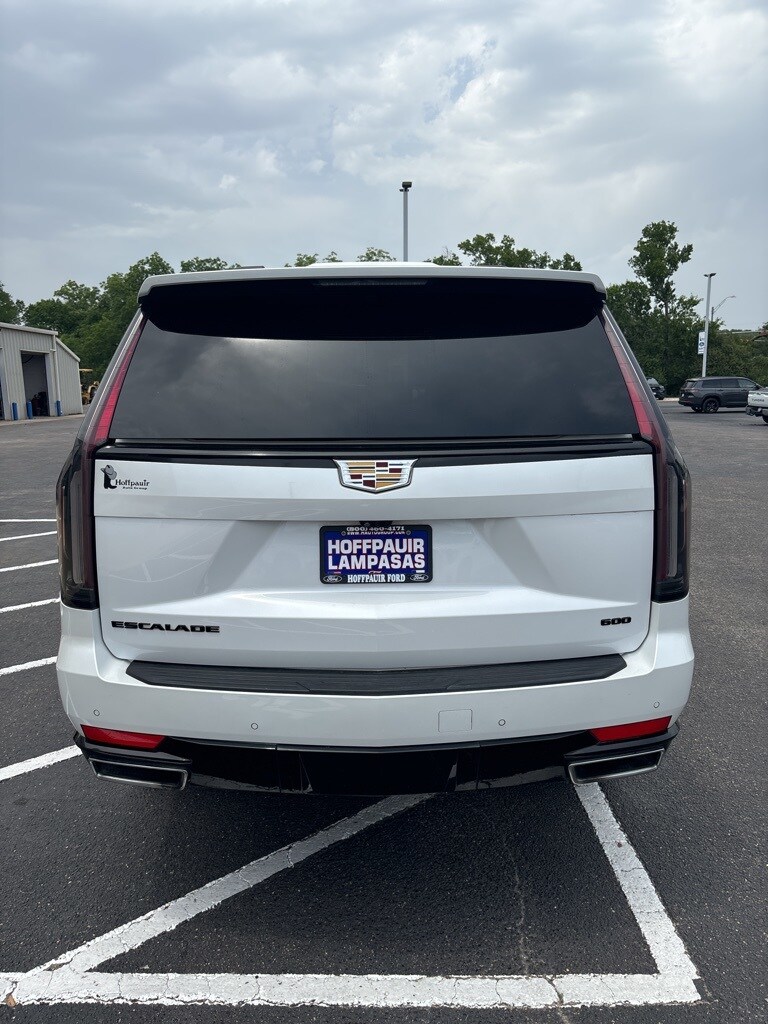2023 Cadillac Escalade ESV Premium Luxury photo 3