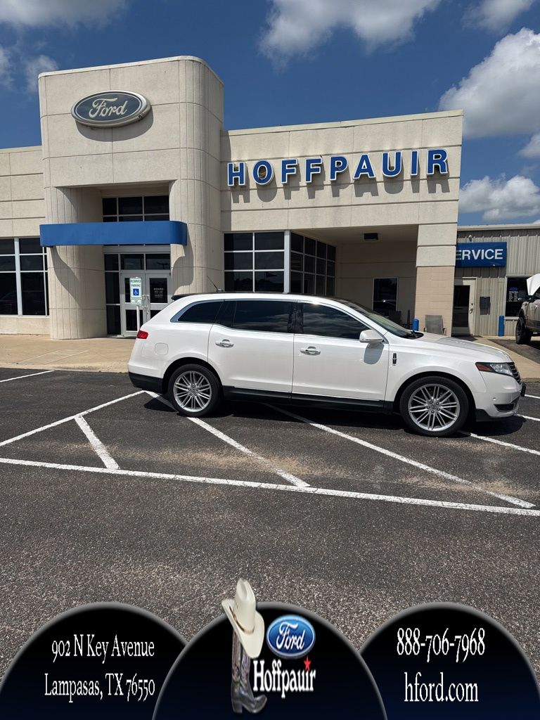 2018 Lincoln MKT 3.5 Reserve AWD's photo