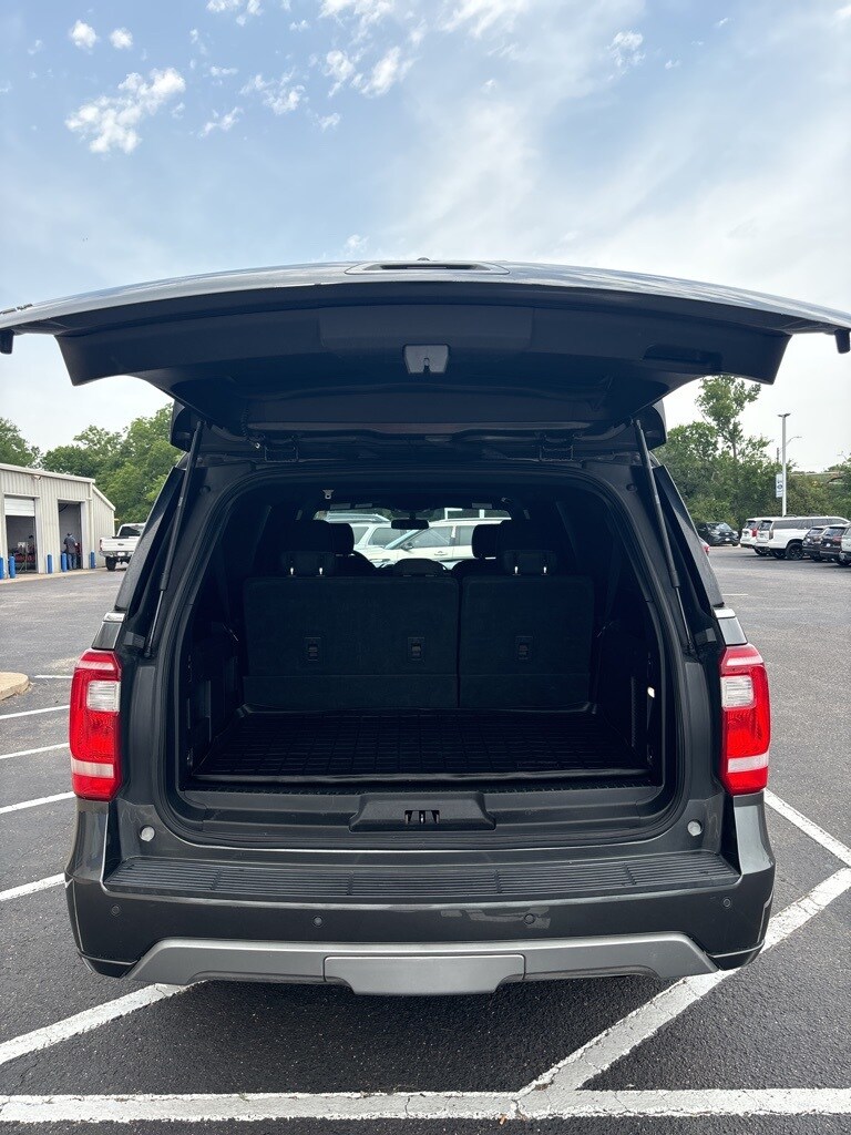 2019 Ford Expedition MAX XLT photo 2