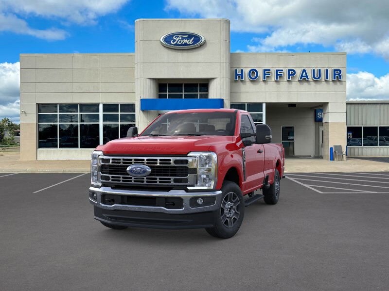 2025 Ford F-350 XLT photo 2