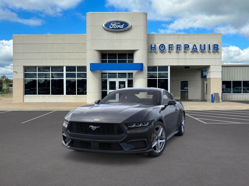 2025 Ford Mustang photo 2
