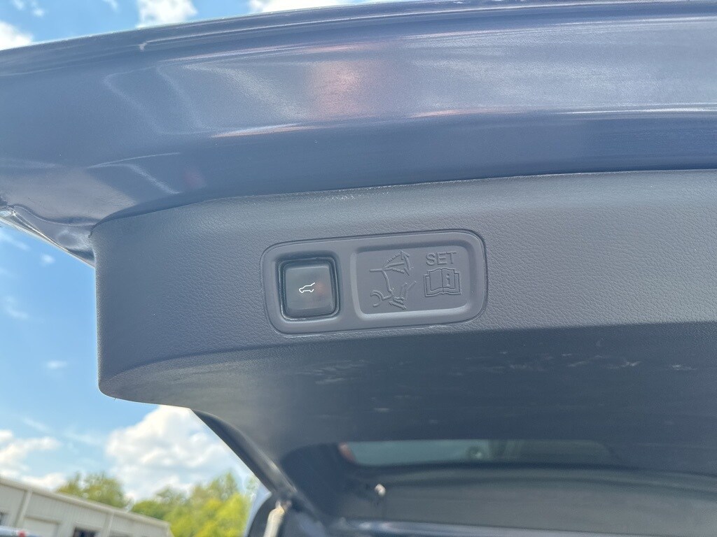 2023 Ford Expedition MAX Platinum photo 3